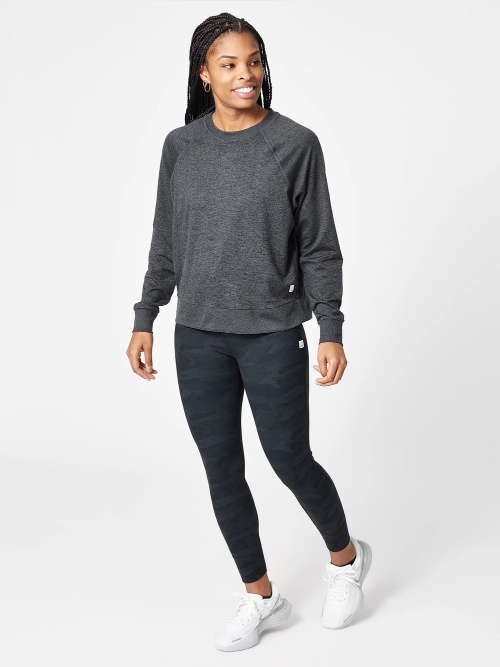 Vuori Women's Halo Performance Crew in a charcoal heather color size small